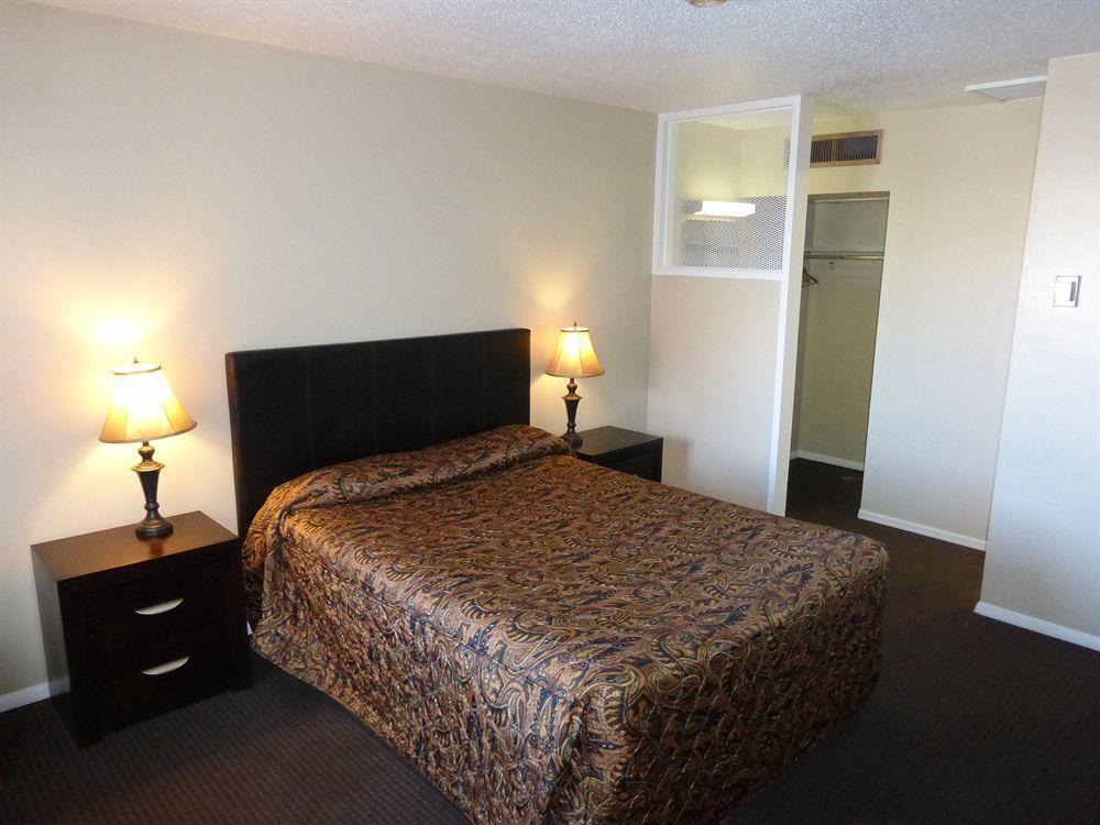 Travel Inn Laramie Exterior photo