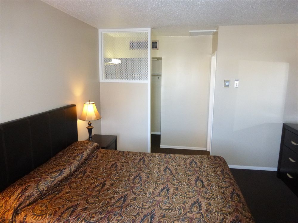 Travel Inn Laramie Exterior photo